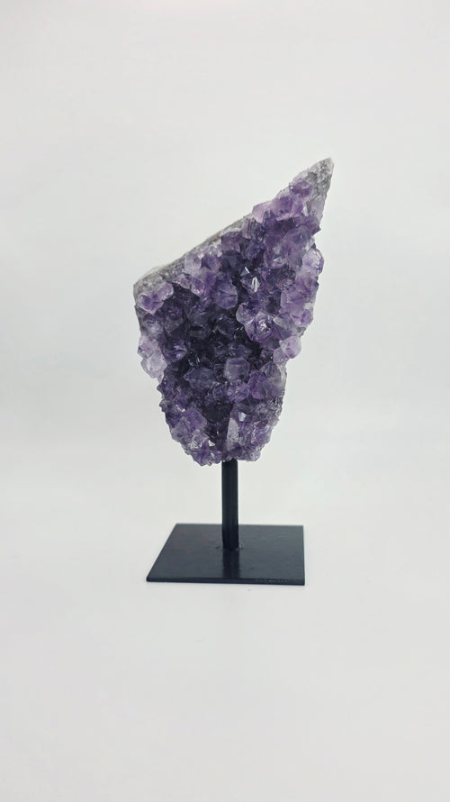 Amethystdruse auf Ständer