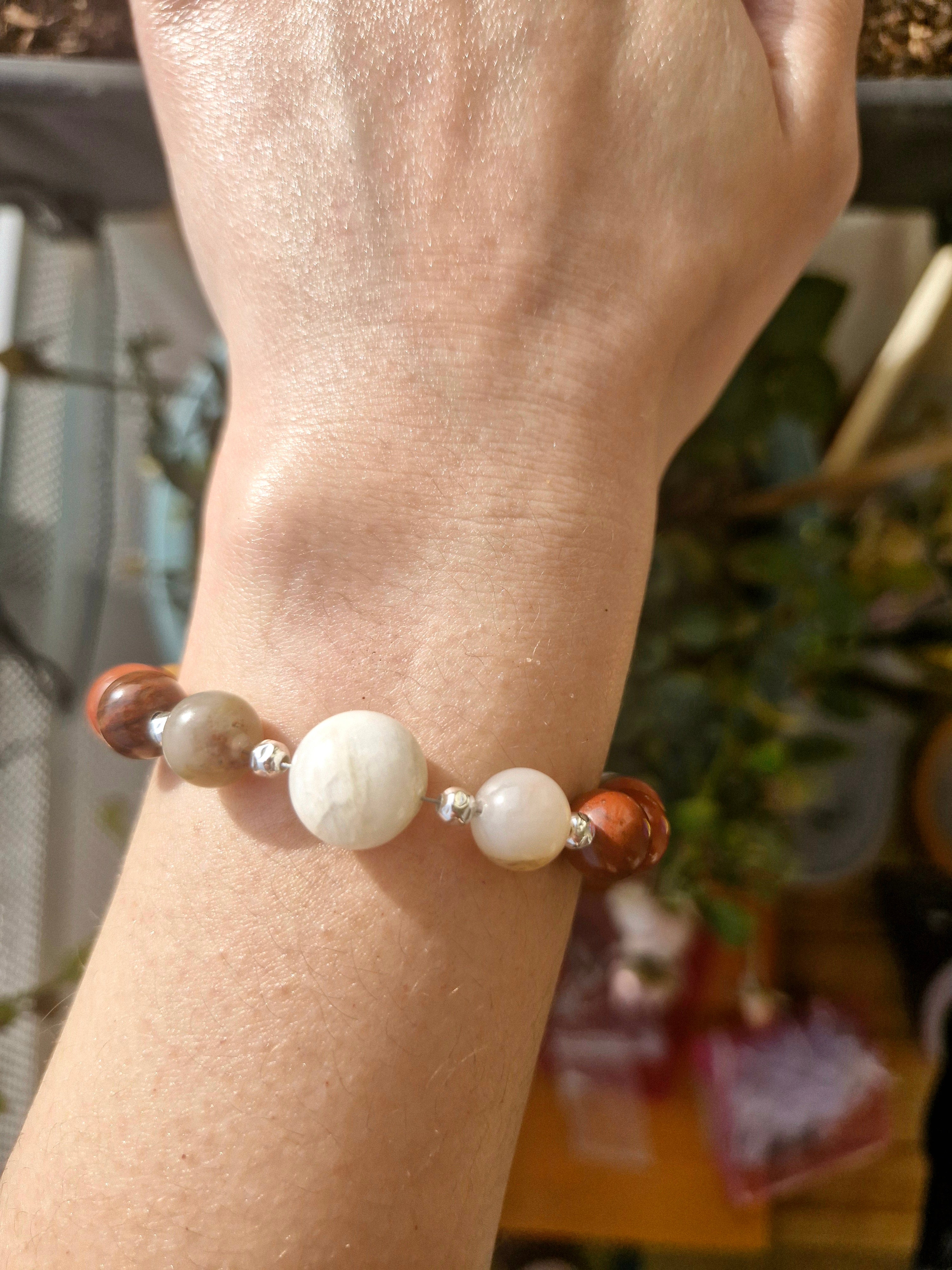 Mondstein in bunter Jade